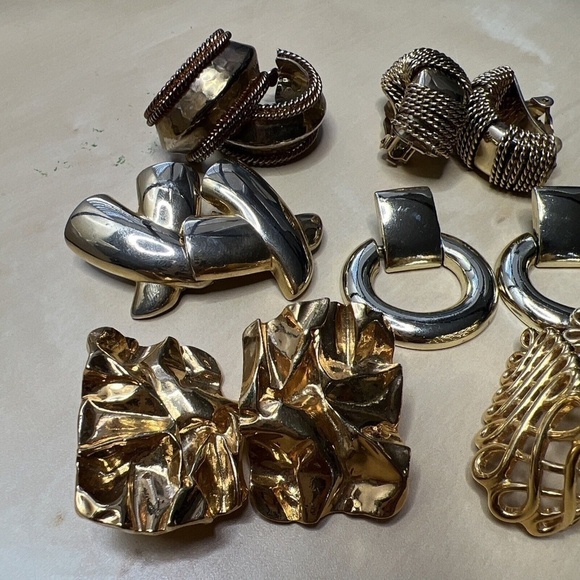 Vintage Buccellati Large Pearl Clip-On Stud Earrings – 18K  Vtg Chunky gold tone CLIP Studs Earring Lot